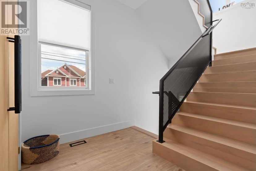 5 Lauderdale Court — photo 9 of 40