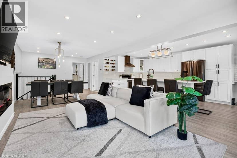 3 REGATTA Drive — photo 20 of 40