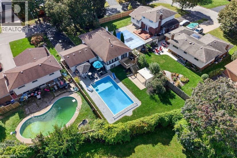 3 REGATTA Drive — photo 10 of 40