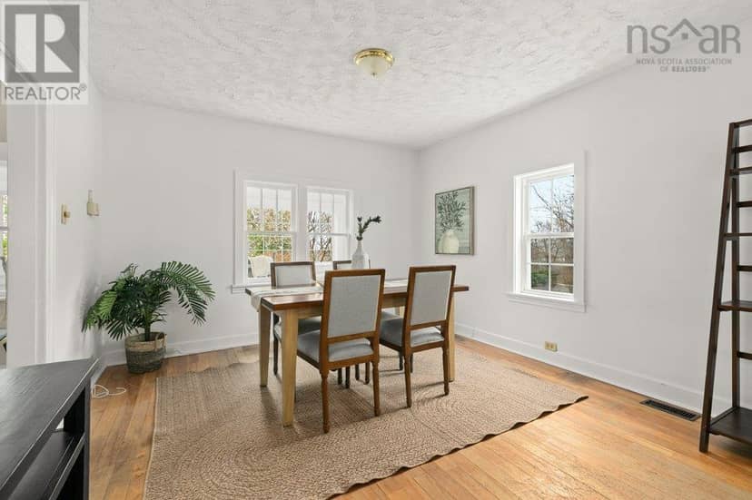 8 Emmerson Street — photo 18 of 40
