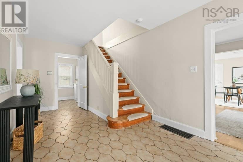 8 Emmerson Street — photo 12 of 40
