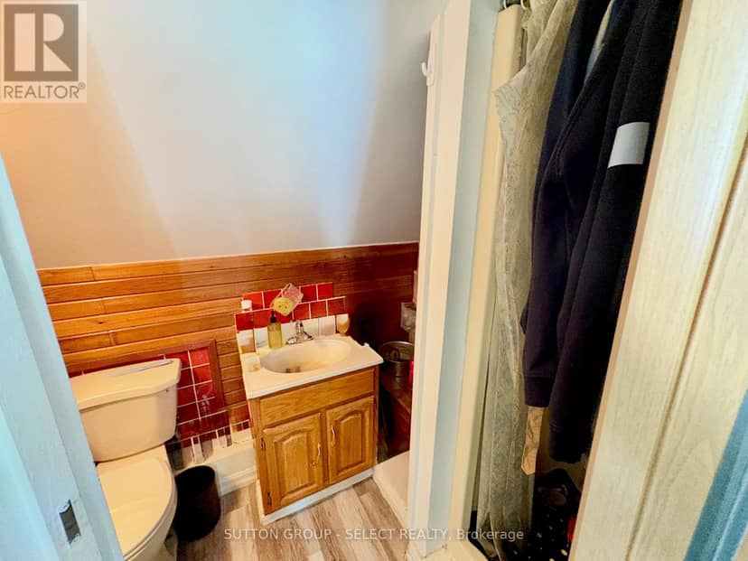 980 Lorne Avenue — photo 17 of 40