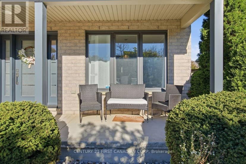 334 Plane Tree Drive, London North, photo 3