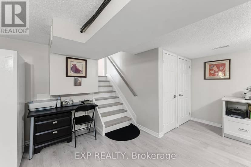 4 Burbank Circle — photo 26 of 40