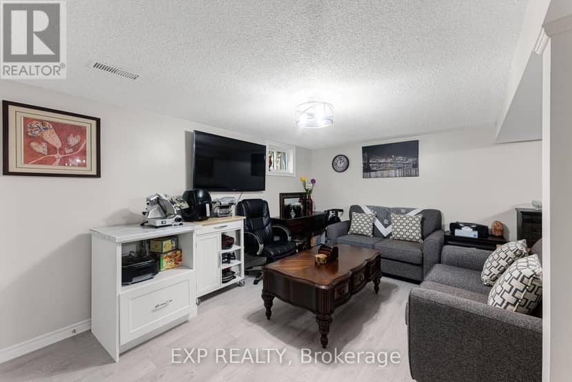 4 Burbank Circle — photo 28 of 40