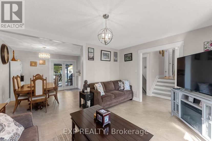 4 Burbank Circle — photo 9 of 40