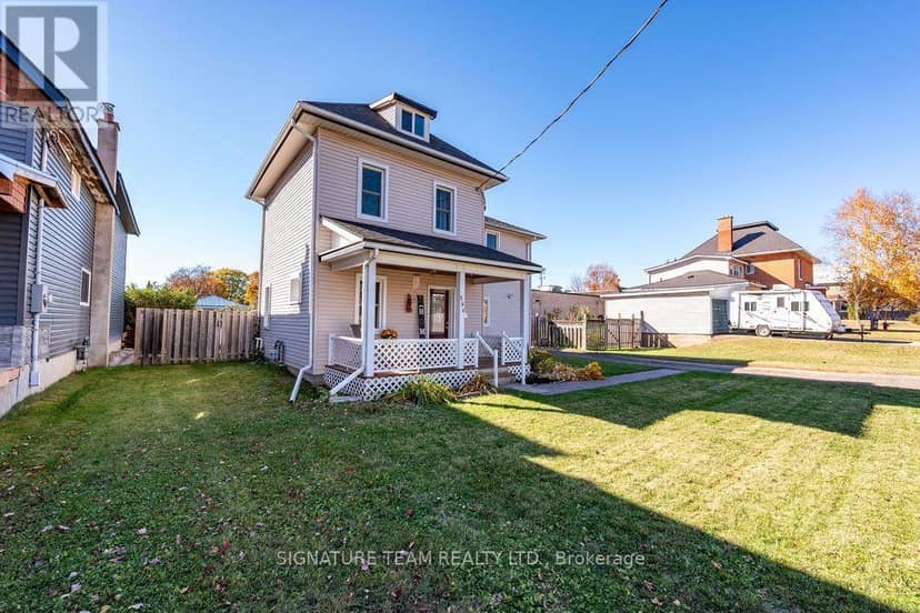 594 Hamilton Street W, Laurentian Valley, photo 2