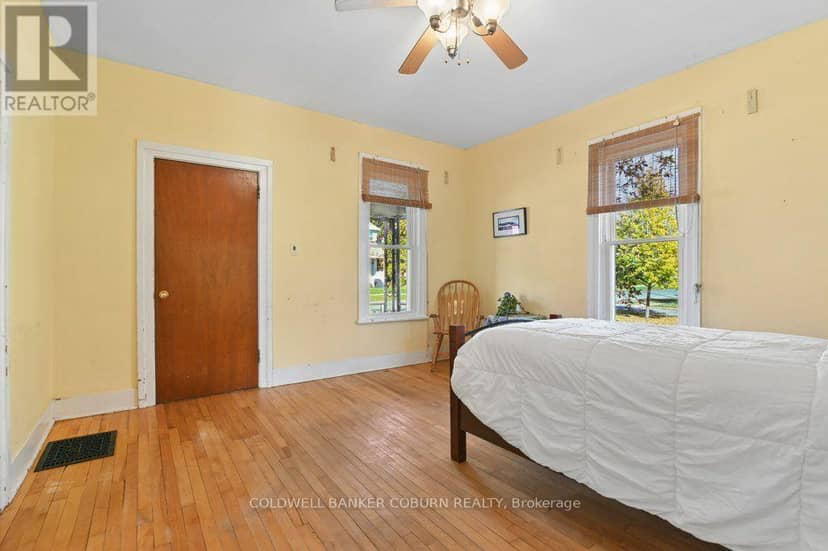 49 Lakeshore Drive — photo 11 of 39