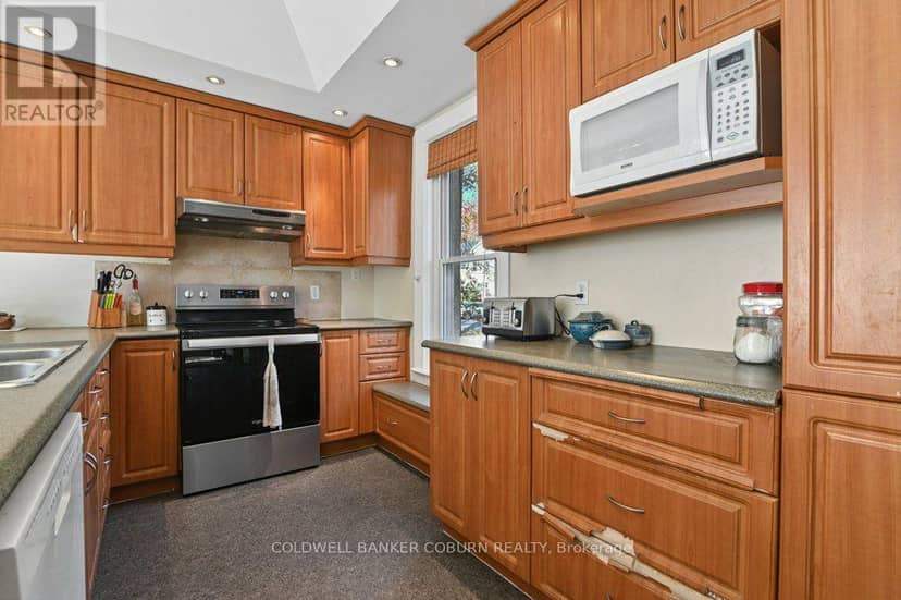 49 Lakeshore Drive — photo 14 of 39