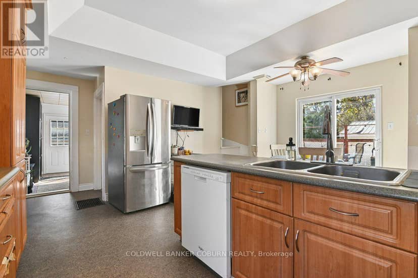 49 Lakeshore Drive — photo 16 of 39
