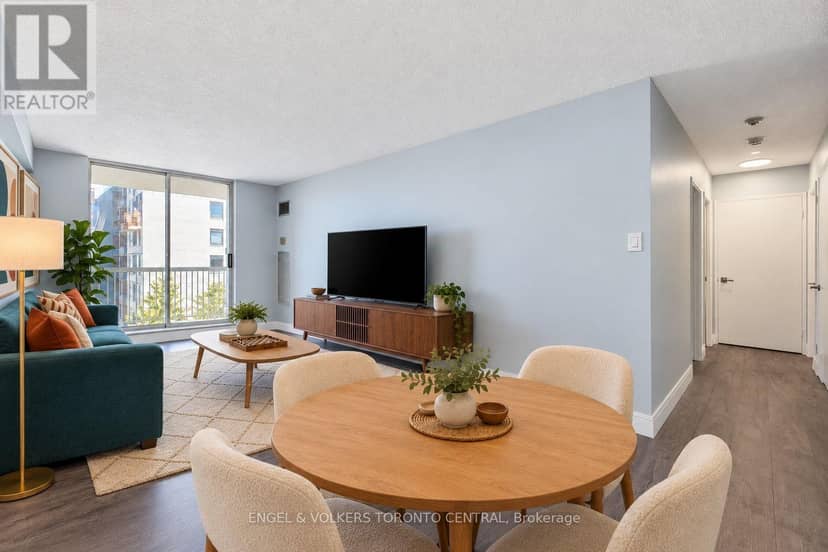 606 - 15 Sewells Road — photo 10 of 40
