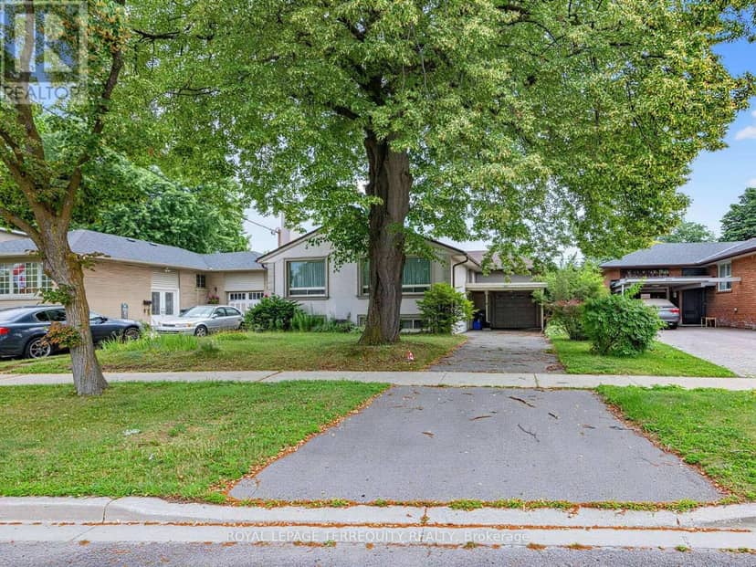 359 Renforth Drive, Toronto, photo 3