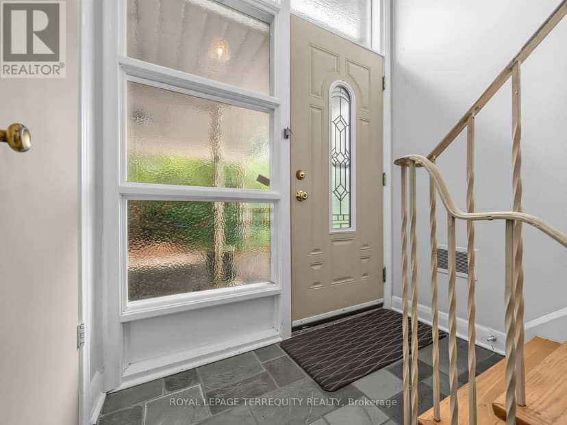 359 Renforth Drive, Toronto, photo 5