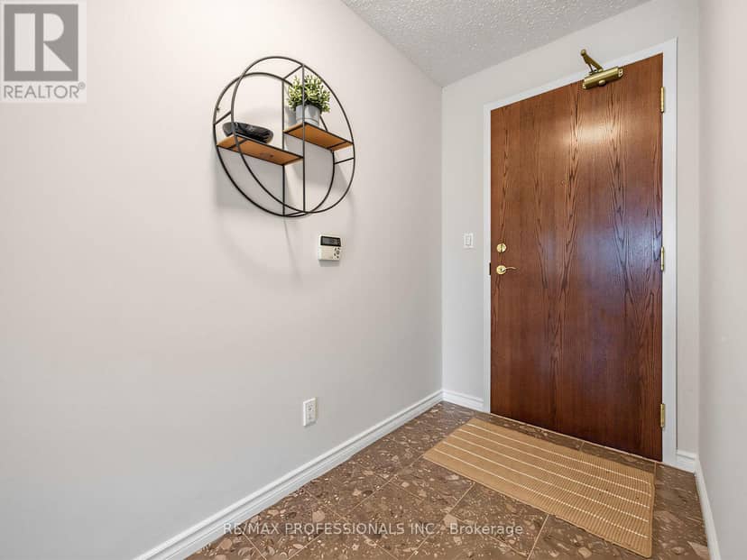 509 - 7 Michael Power Place — photo 32 of 40
