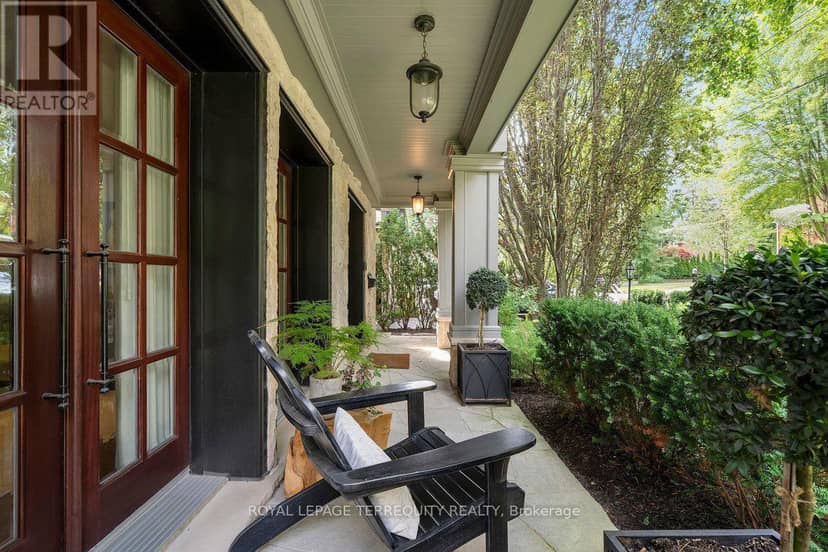 99 Dunedin Drive, Toronto, photo 3
