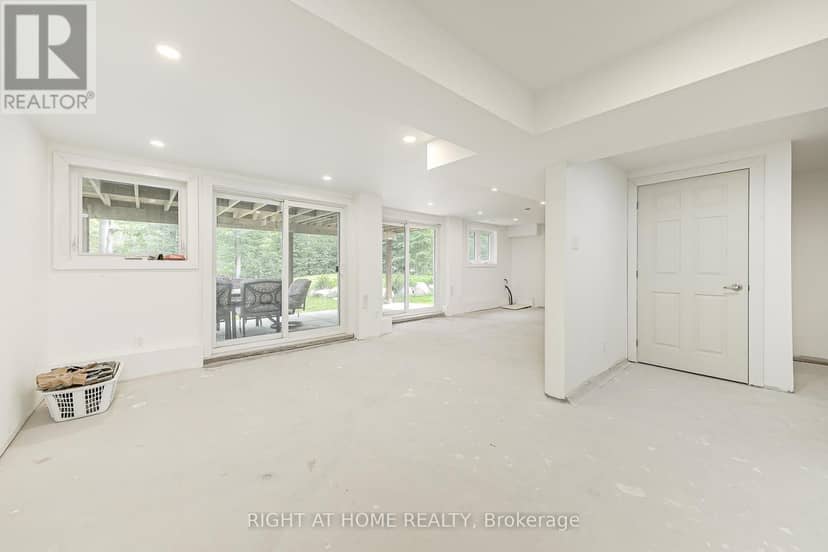 77 Polish Avenue — photo 40 of 40