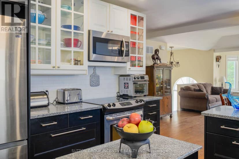 48 Wesley Avenue — photo 10 of 40