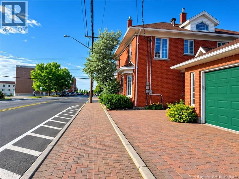 102 St. George, Bathurst, photo 2