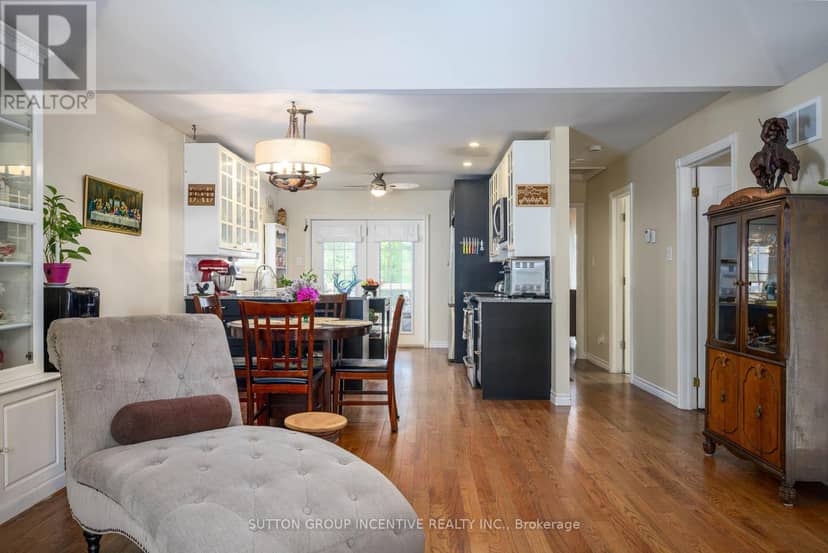 48 Wesley Avenue, Wasaga Beach, photo 7