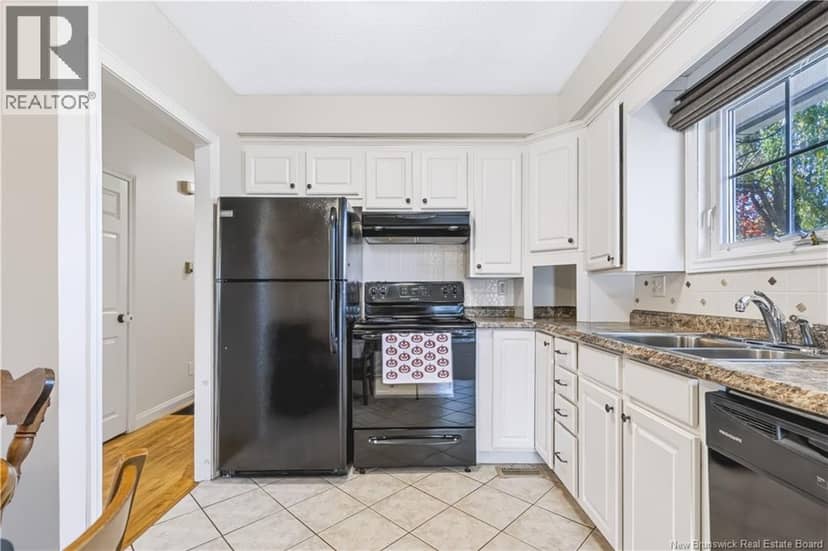 109 Oak Avenue — photo 13 of 37
