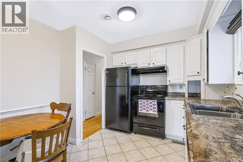 109 Oak Avenue — photo 14 of 37