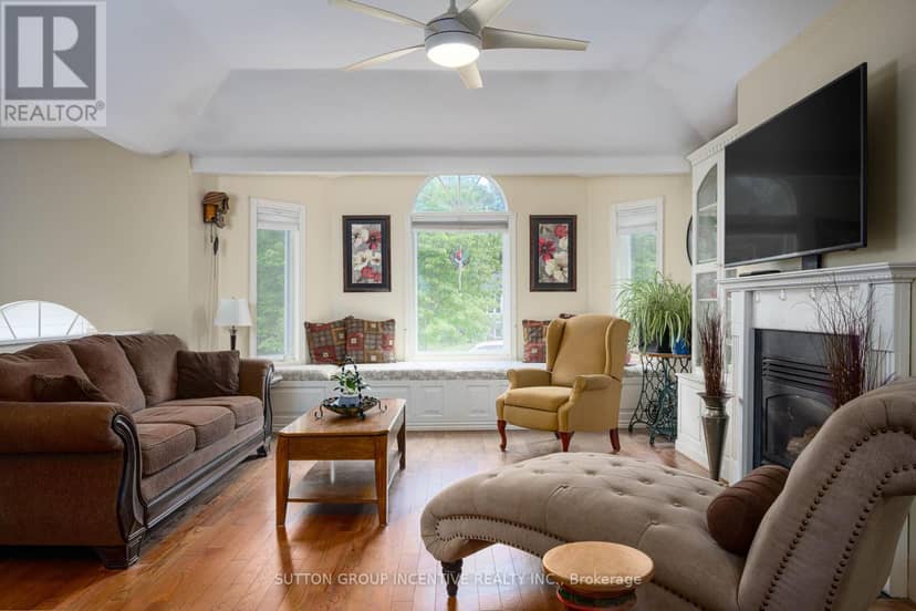 48 Wesley Avenue, Wasaga Beach, photo 6