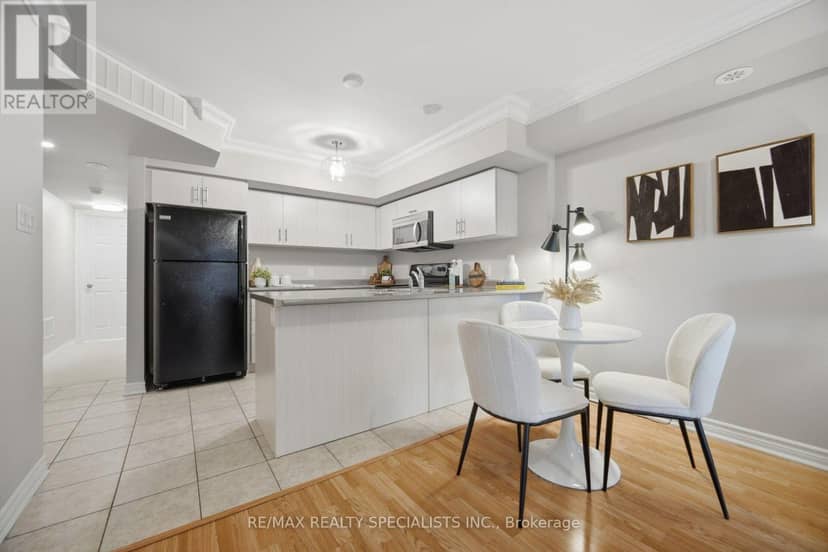 66 - 2441 Greenwich Drive — photo 16 of 36
