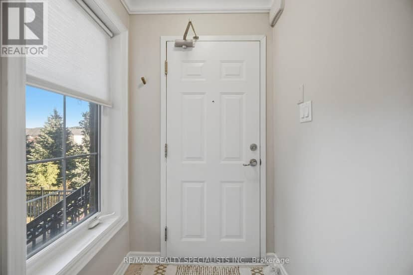 66 - 2441 Greenwich Drive — photo 8 of 36