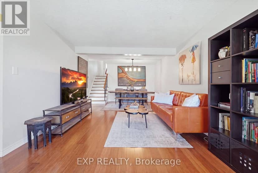 6348 Atherly Crescent — photo 6 of 40