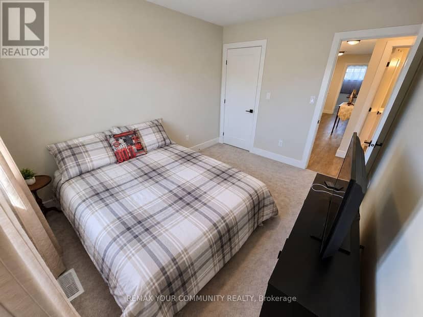 28 Dusenbury Drive — photo 20 of 27