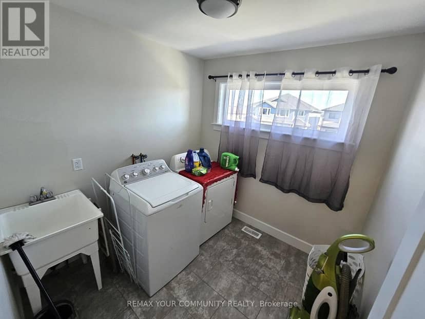 28 Dusenbury Drive — photo 18 of 27