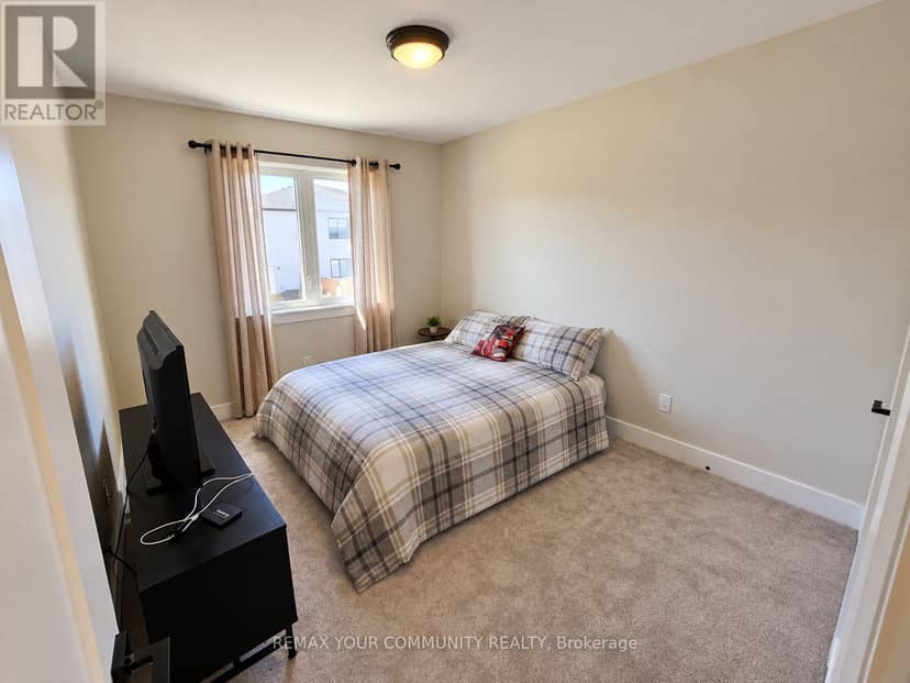 28 Dusenbury Drive — photo 19 of 27