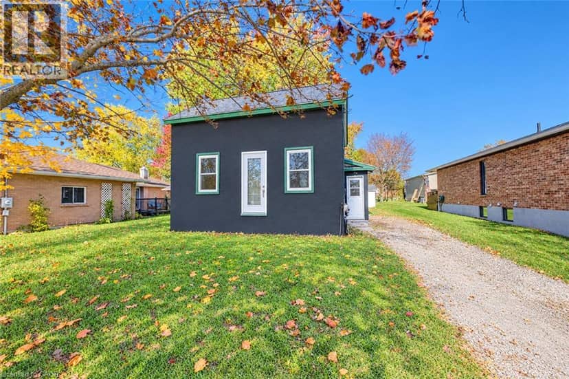 745 BINNING Street W, Listowel, photo 2