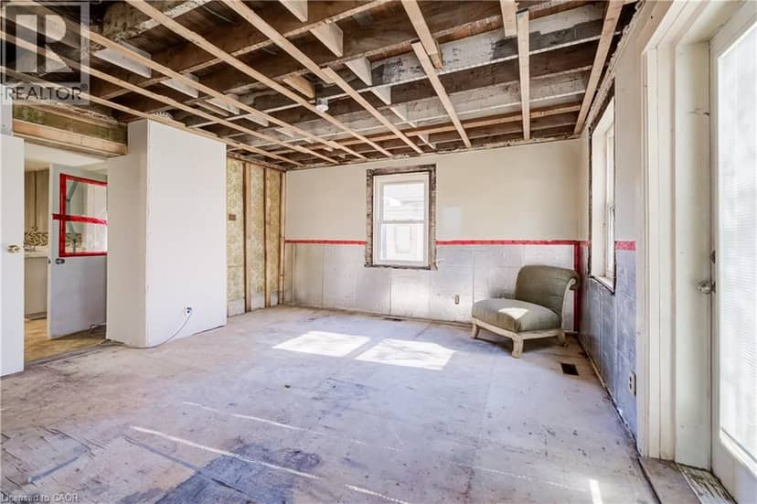 745 BINNING Street W, Listowel, photo 6