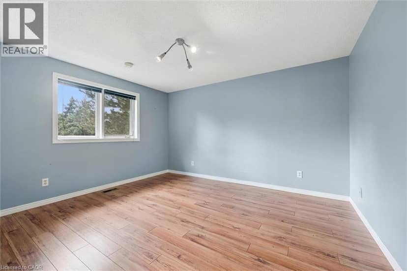 240 ST ANN Avenue — photo 12 of 40