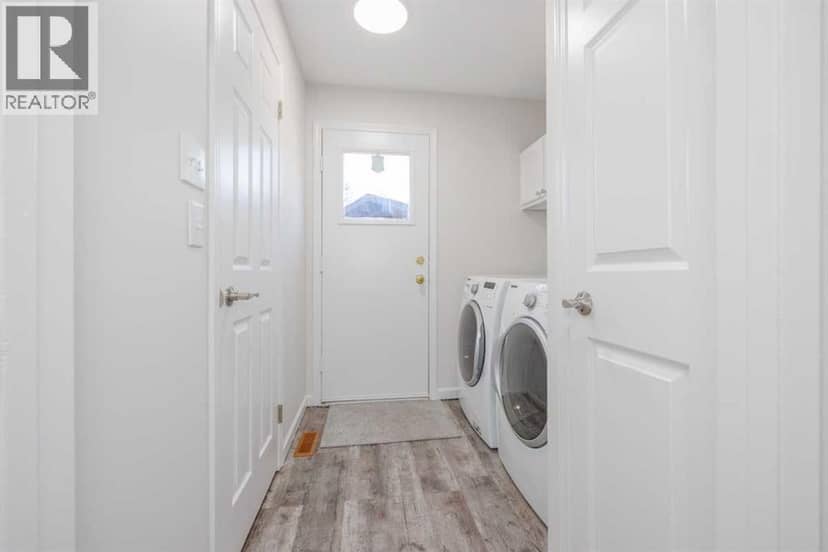 383 Woodfield Road SW — photo 17 of 35