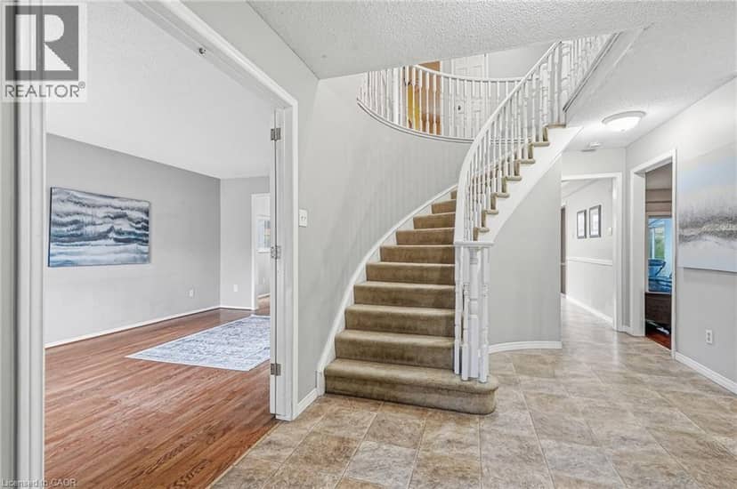 18 ROWNTREE Drive — photo 3 of 40