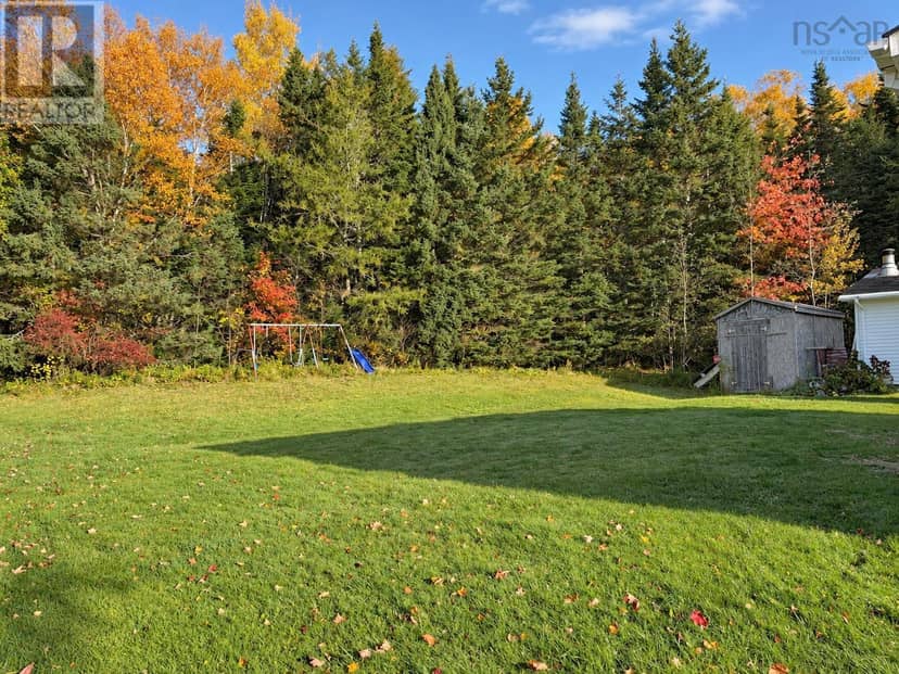 519 Cenotaph Road — photo 9 of 34