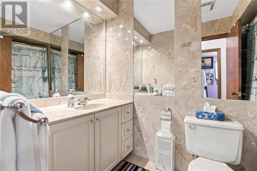 104 CATALINA Court — photo 16 of 19