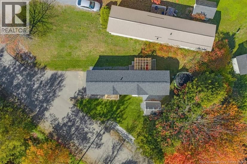 83 Holly Lane — photo 18 of 26