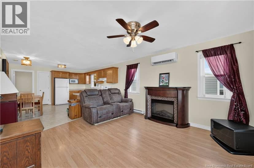104 Colton, Riverview, photo 3