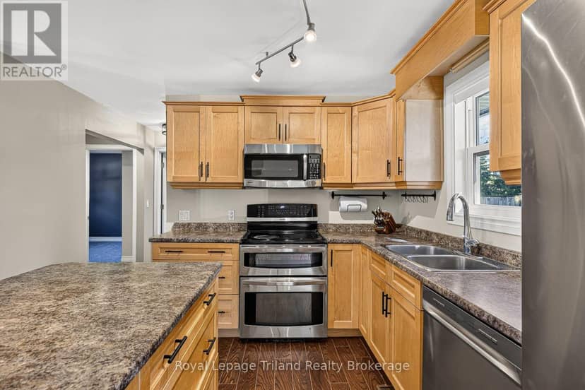 173 Washington Street W — photo 13 of 40