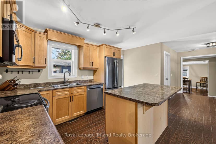 173 Washington Street W — photo 14 of 40