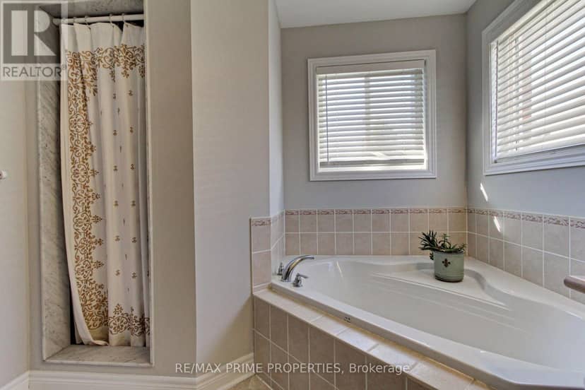 64 Ian Drive — photo 17 of 32