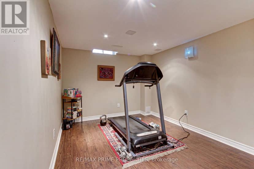 64 Ian Drive — photo 25 of 32