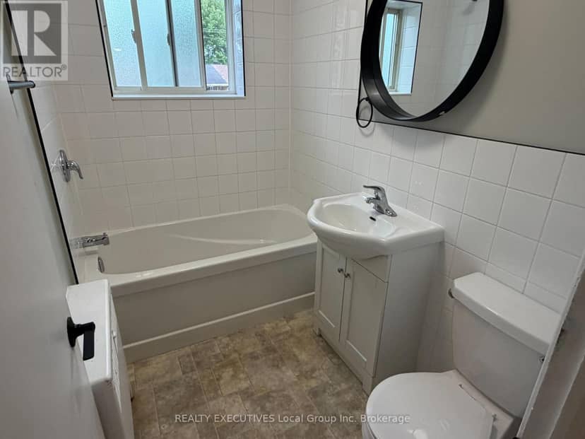 14 Milford Crescent — photo 15 of 37