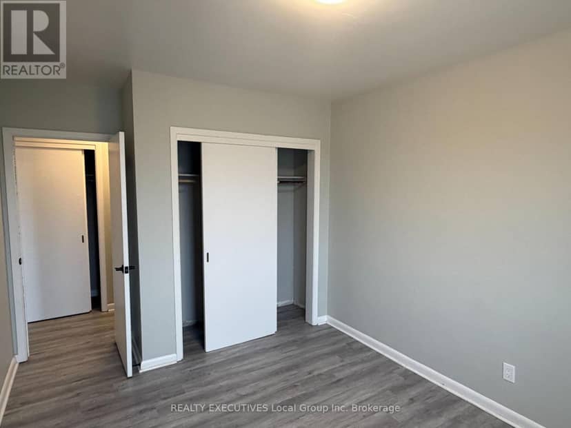 14 Milford Crescent — photo 18 of 37