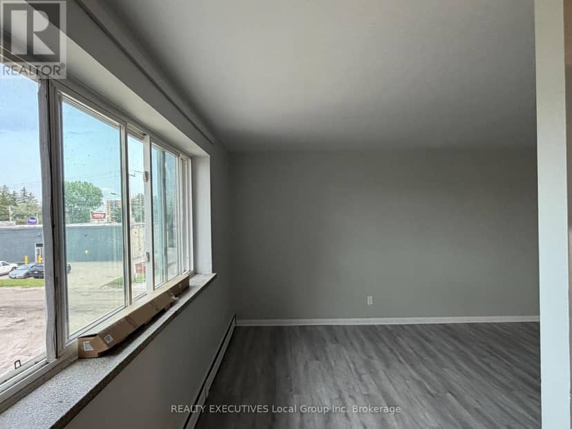 14 Milford Crescent — photo 25 of 37