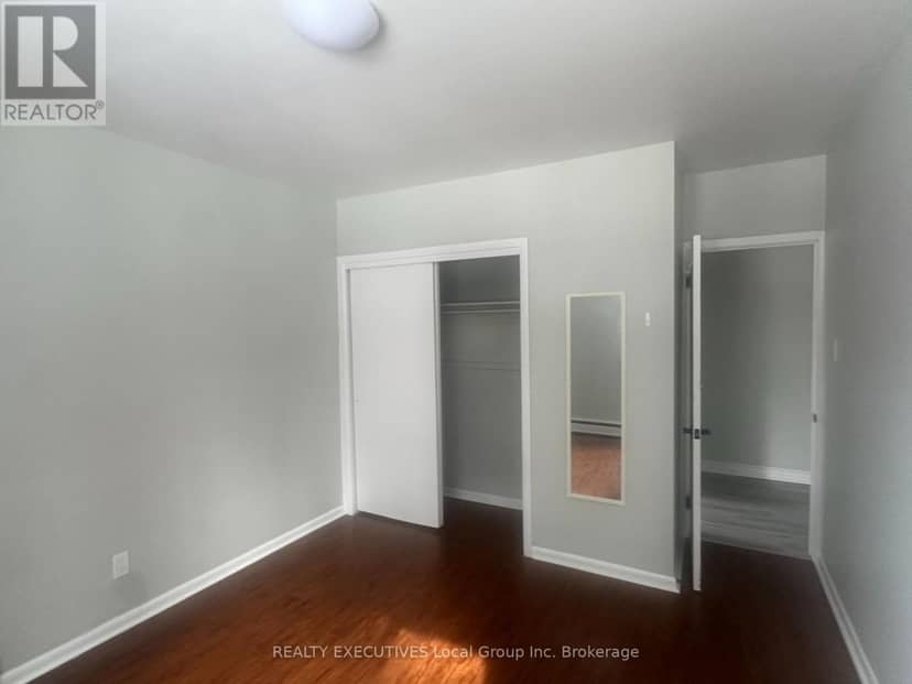 14 Milford Crescent — photo 35 of 37