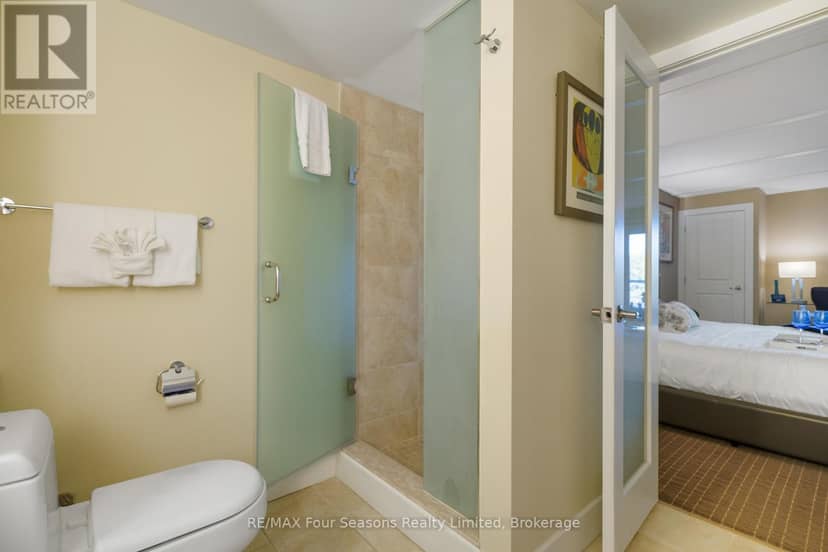 3109-3111 - 9 Harbour Street E — photo 14 of 29